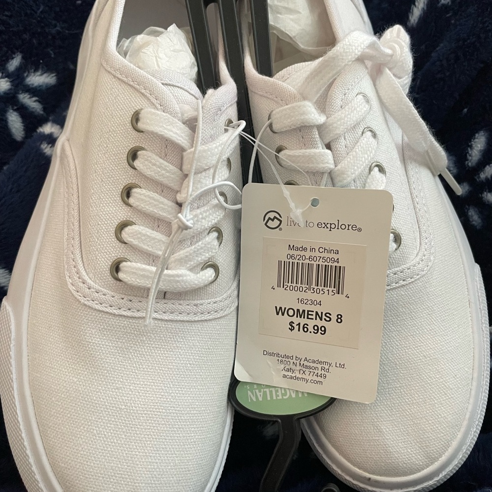 Magellan outdoors sneakers